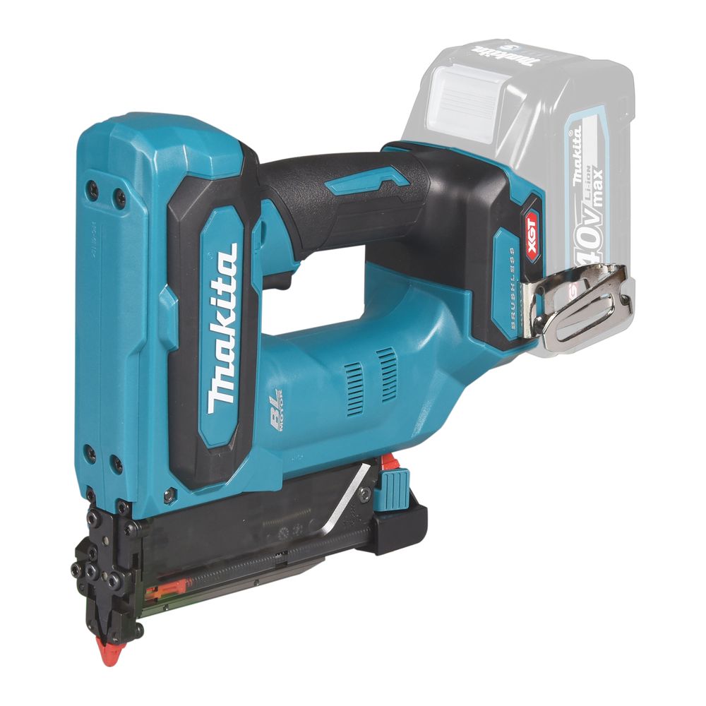 Аккумуляторный штифтозабиватель XGT Makita PT001GZ
