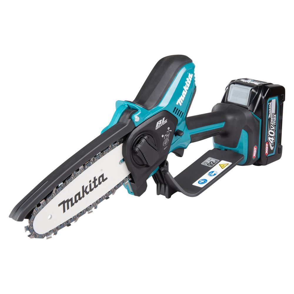 Аккумуляторная цепная пила XGT Makita UC029GD102