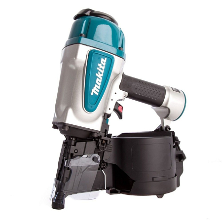 Пневматический гвоздезабивной пистолет (нейлер) Makita AN 902